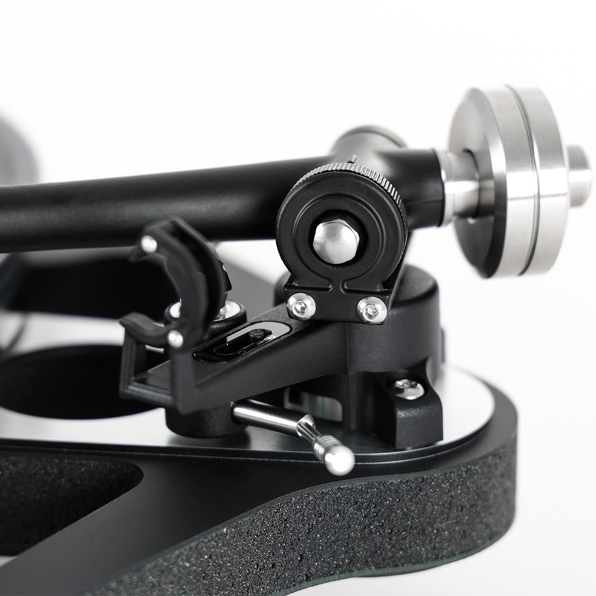 Rega Planar 8 Turntable with Nd7 MM Phono Cartridge (Black)